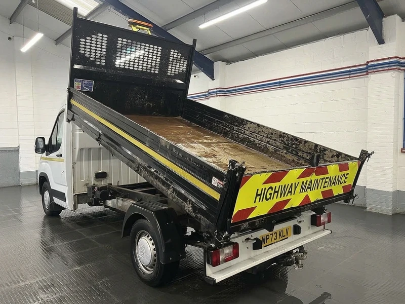 2023 Maxus Deliver 9 Tipper Van — side view