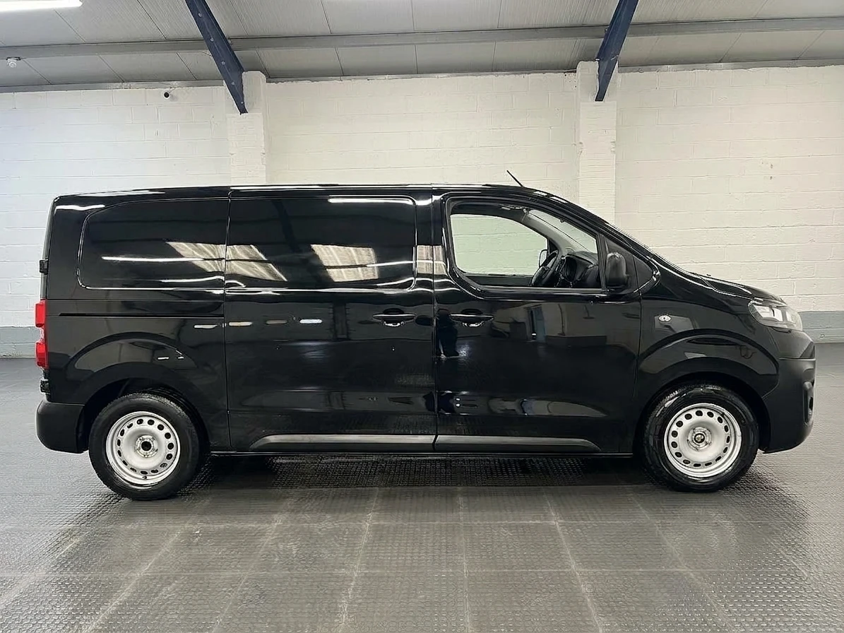 2022 Citroen Dispatch Panel Van — side view