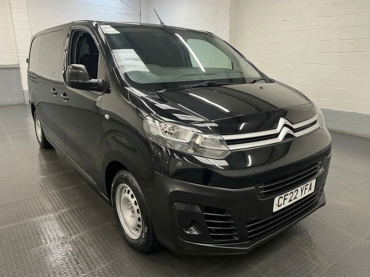 2022 Citroen Dispatch Panel Van — front three-quarter view