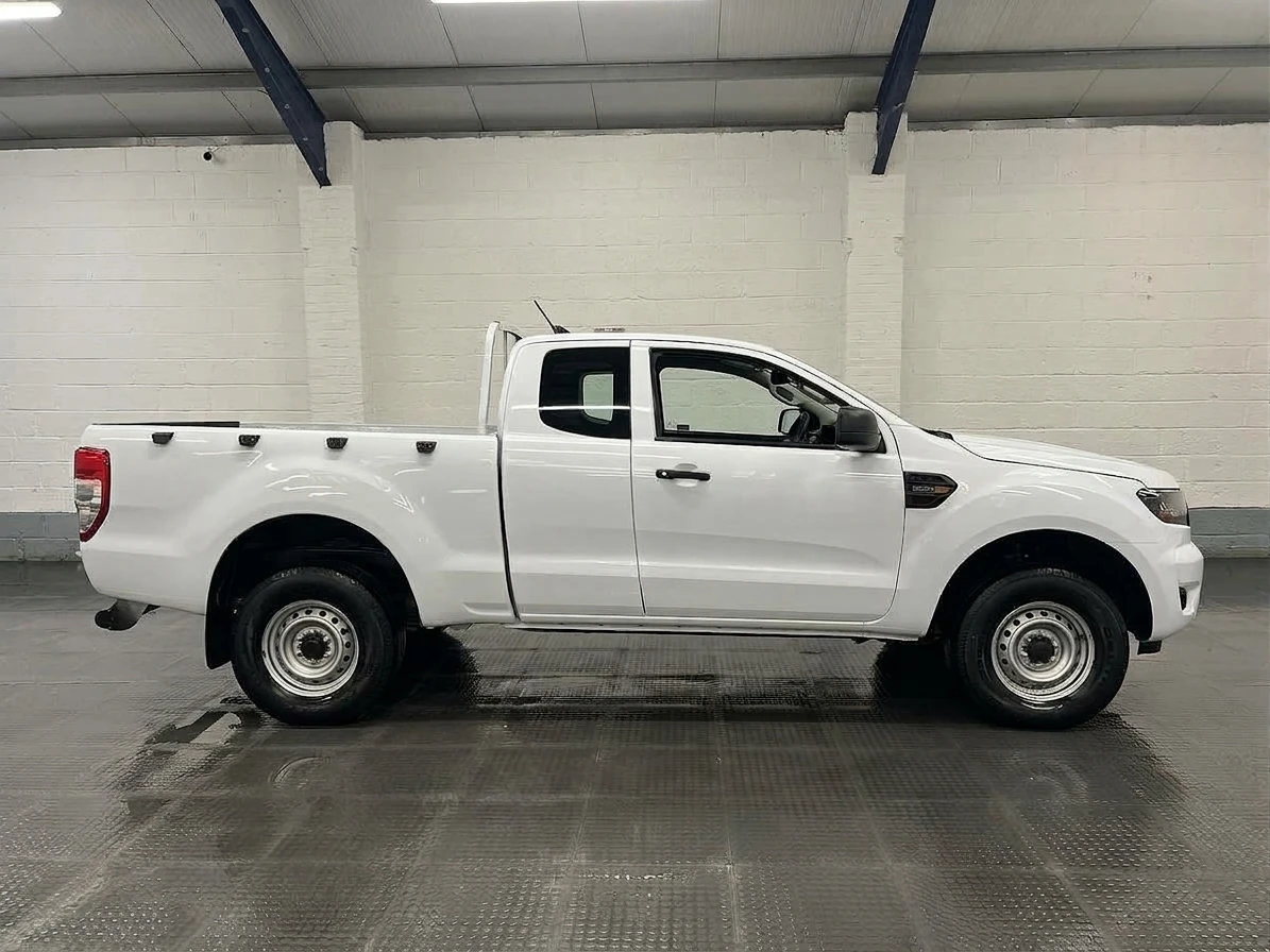 2022 Ford Ranger Double Cab PickUp Van — side view