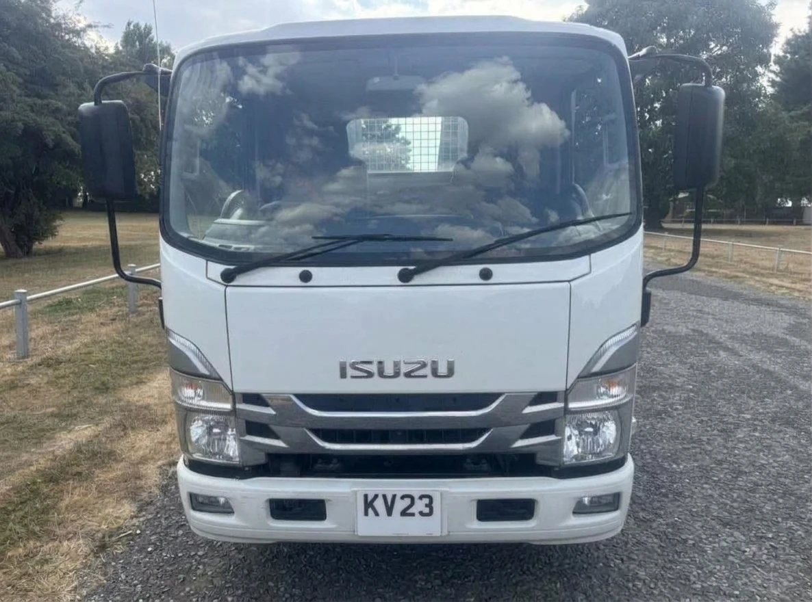 2023 Isuzu Grafter Tipper Van — front view