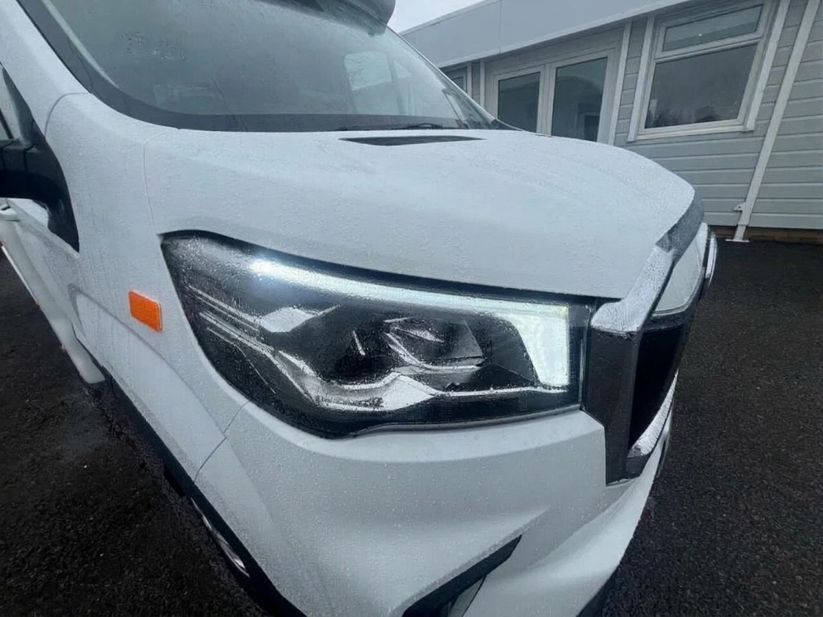2024 Maxus eDeliver 9 Luton Low Loader Van — detail