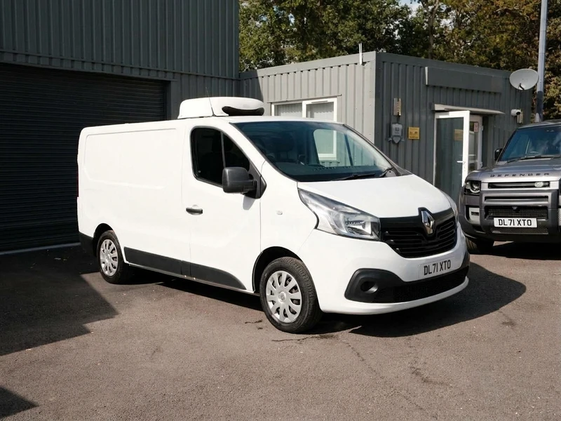 2018 Renault Trafic Refrigerated/Fridge Van — side view