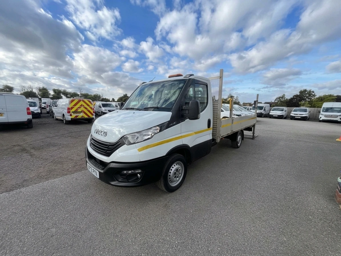 2023 Iveco Daily Dropside Van — front three-quarter view