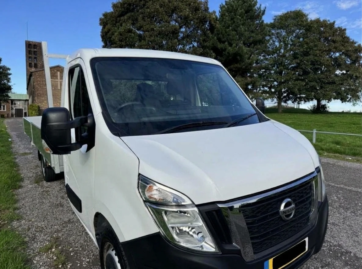2021 Nissan NV400 Dropside Van — front three-quarter view
