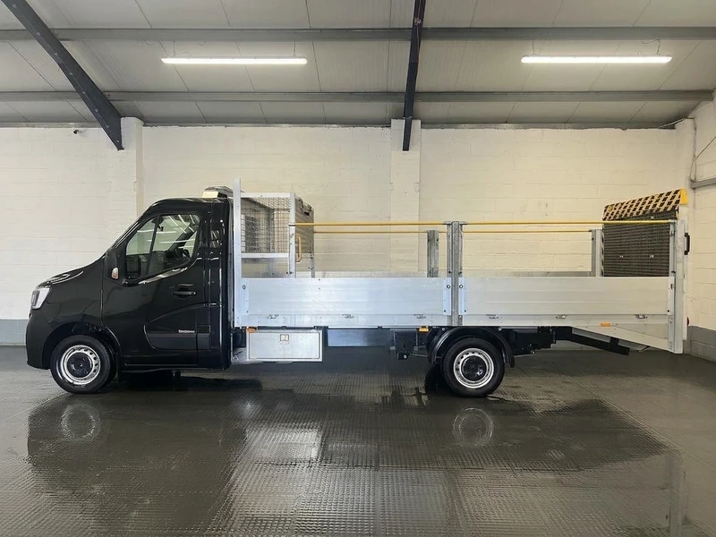 2024 Renault Master Transporter Van — side view