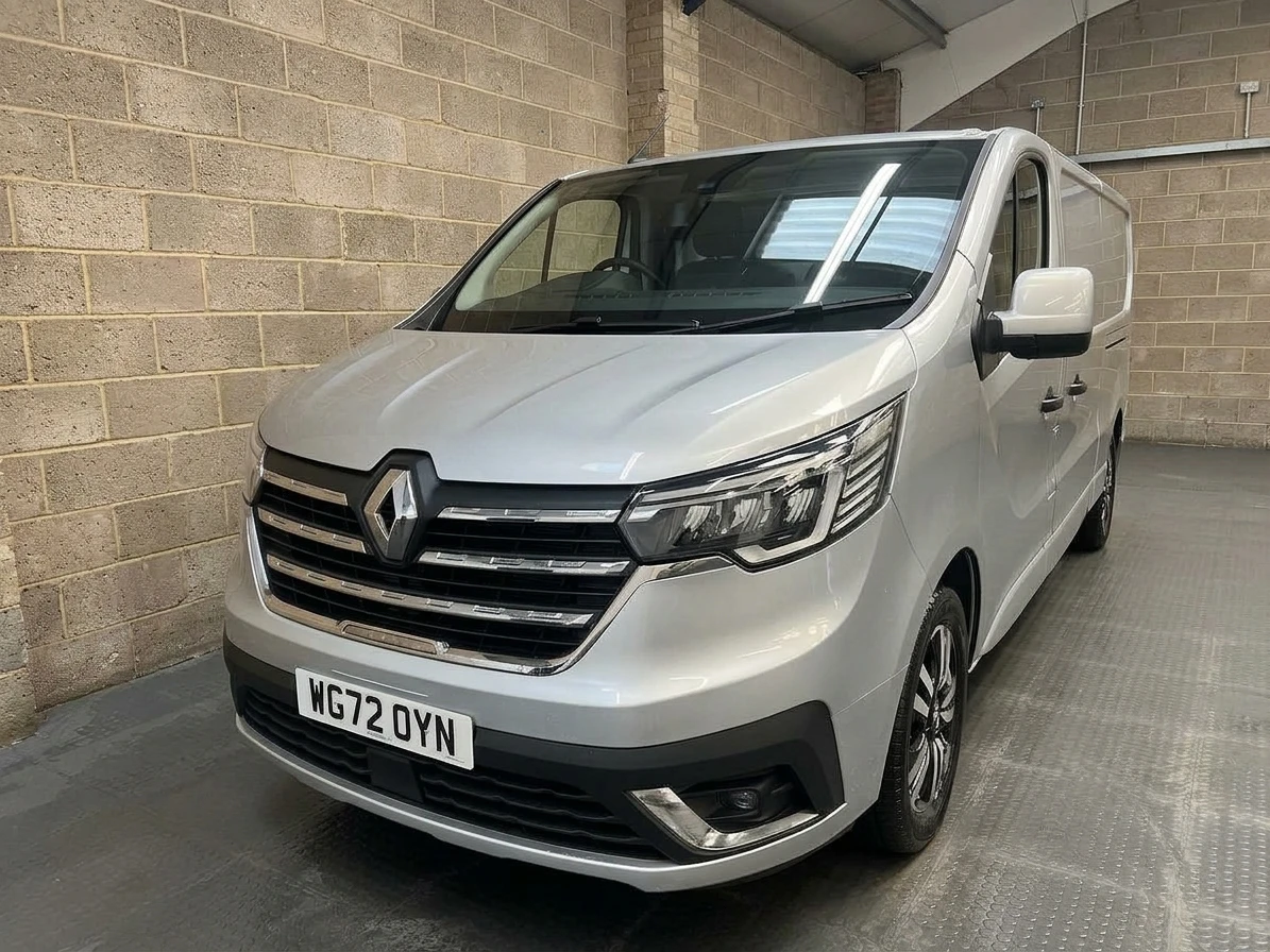 2023 Renault Trafic Panel Van — front three-quarter view