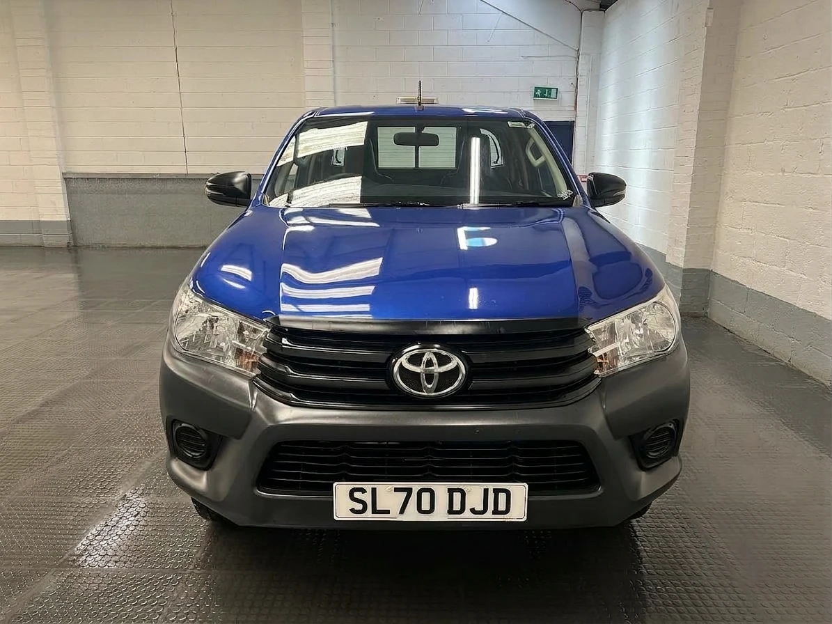 2020 Toyota Hilux Double Cab PickUp Van — front view