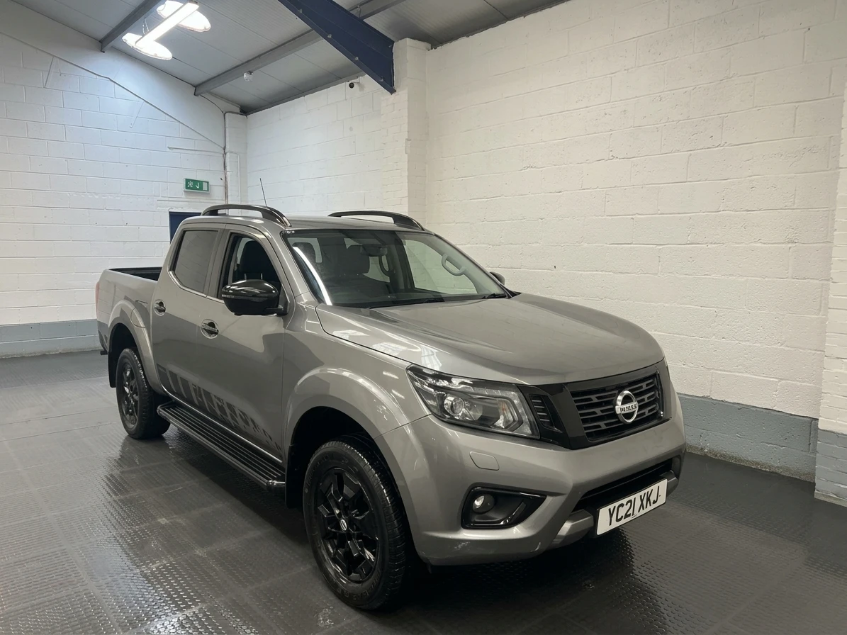 2021 Nissan Navara Double Cab PickUp Van — front three-quarter view