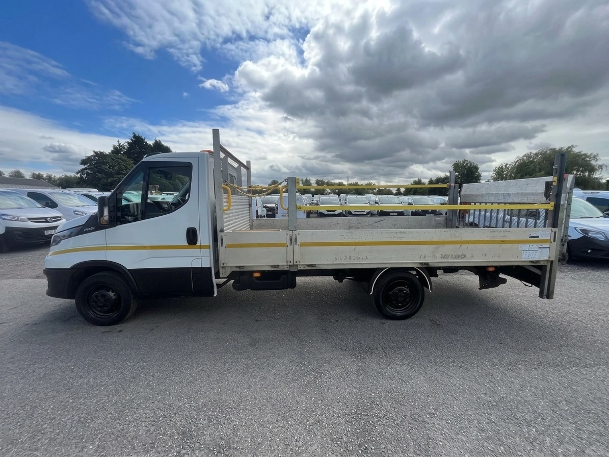 2023 Iveco Daily Dropside Van — side view