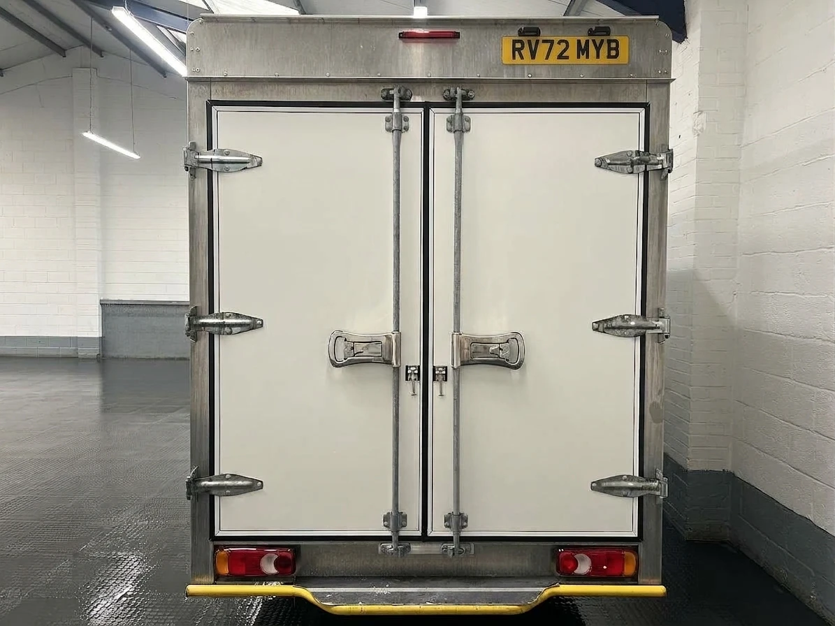 2022 Renault Trafic Luton Low Loader Van — rear view