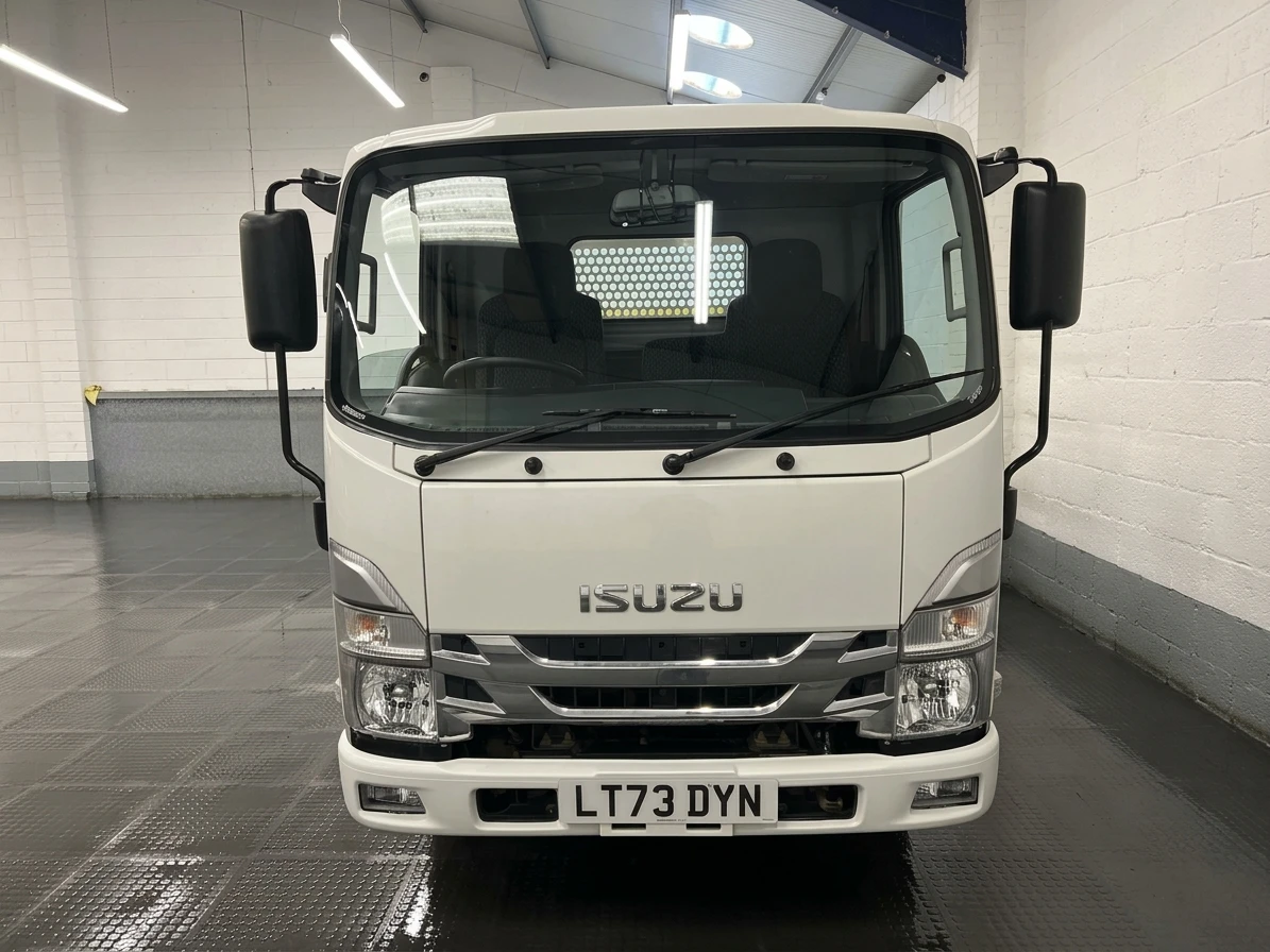 2023 Isuzu Grafter Dropside Van — front view