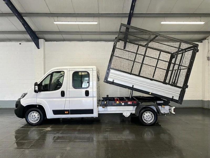 2021 Peugeot Boxer Double Cab Tipper Van — side view