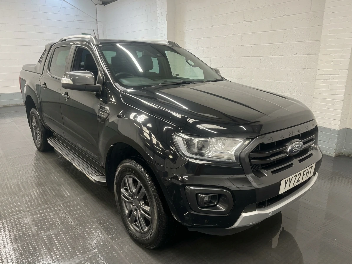 2022 Ford Ranger Double Cab PickUp Van — front three-quarter view