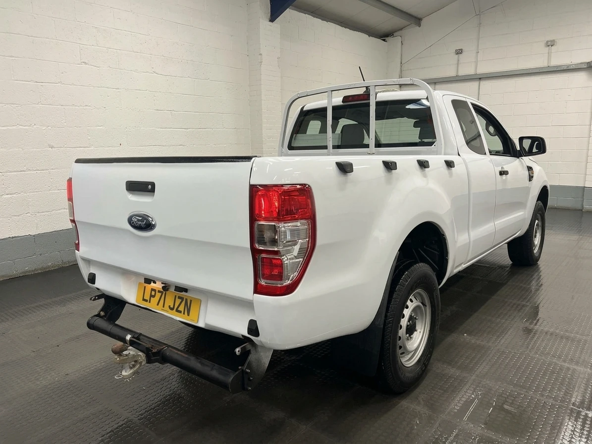 2022 Ford Ranger Double Cab PickUp Van — rear three-quarter view