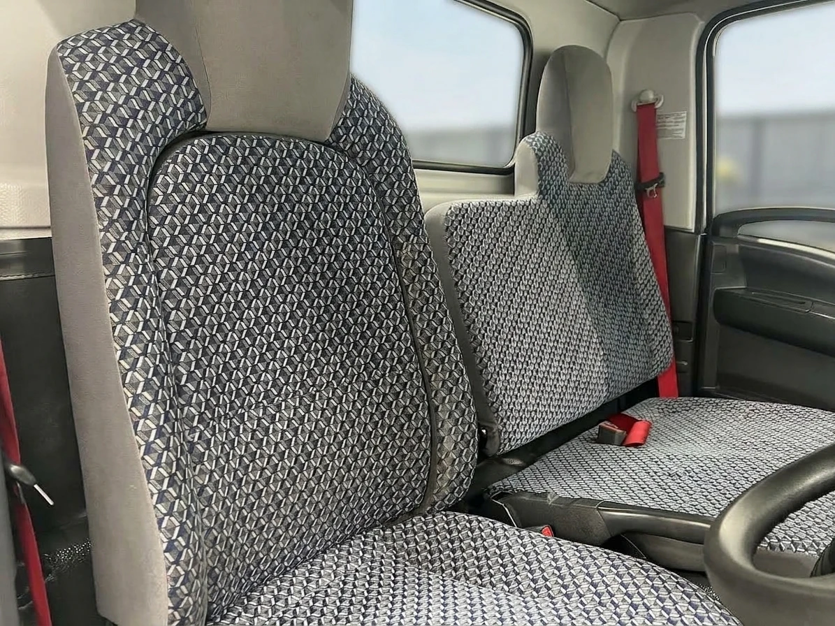 2023 Isuzu Grafter Dropside Van — cab interior