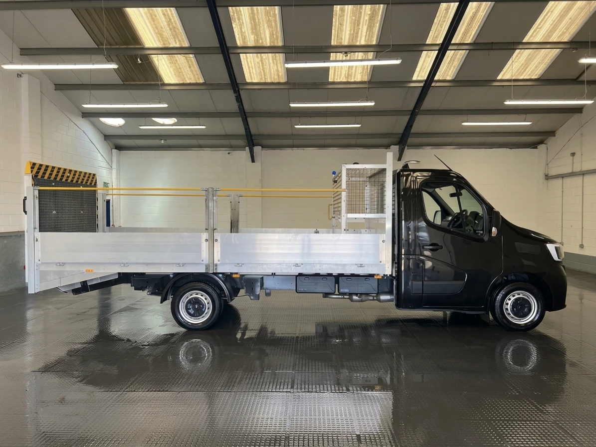 2024 Renault Master Dropside Van — side view