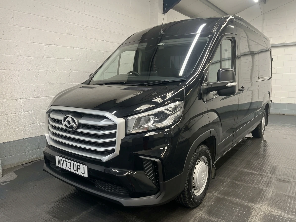 2023 Maxus Deliver 9 High Roof Panel Van — front three-quarter view