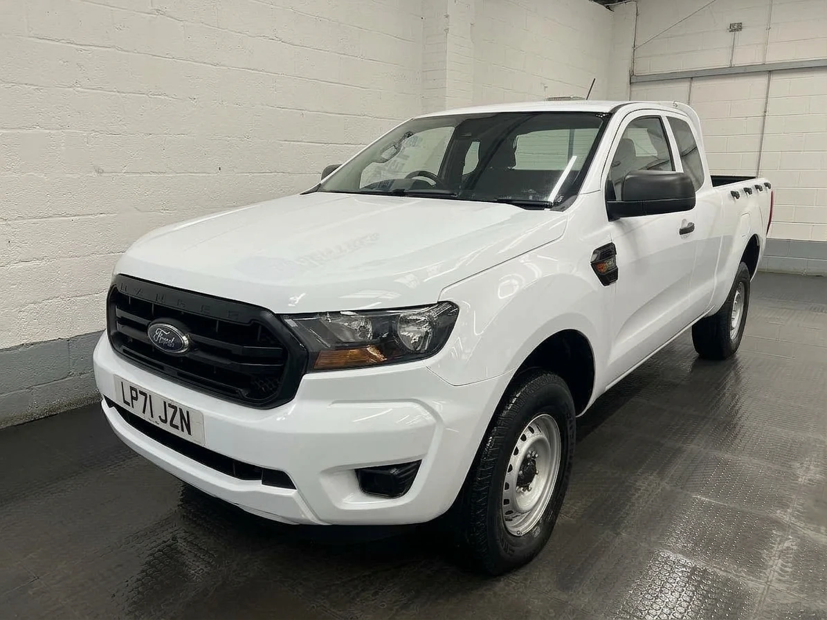 2022 Ford Ranger Double Cab PickUp Van — front three-quarter view
