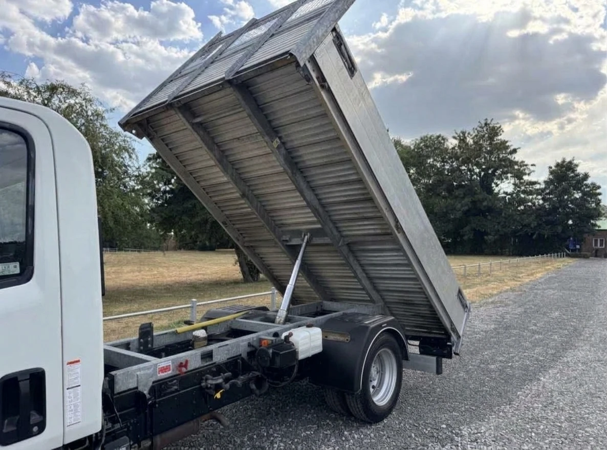 2023 Isuzu Grafter Tipper Van — rear three-quarter view