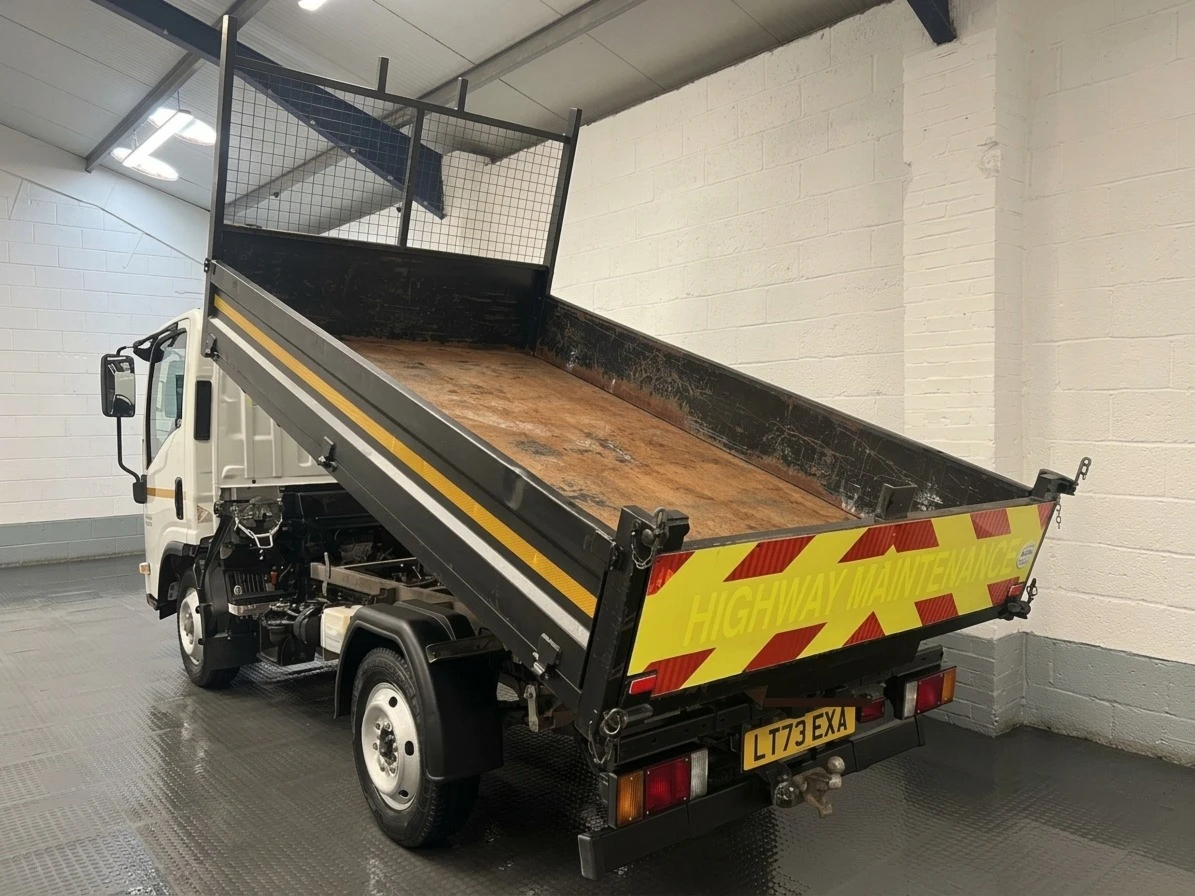2023 Isuzu Grafter Tipper Van — rear three-quarter view