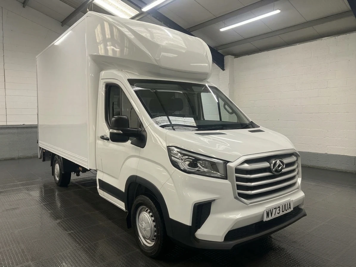 2023 Maxus Deliver 9 Luton Box Van — front three-quarter view