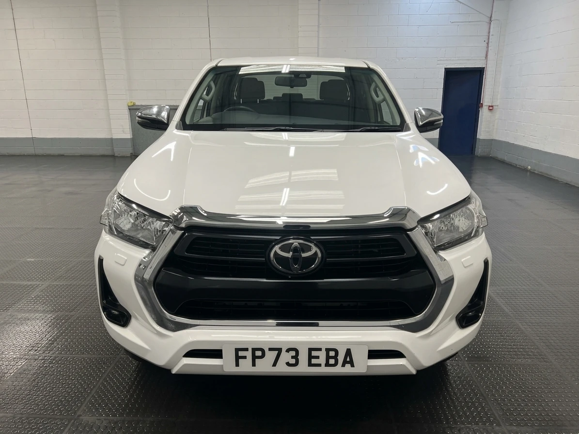 2023 Toyota Hilux Double Cab PickUp Van — front view