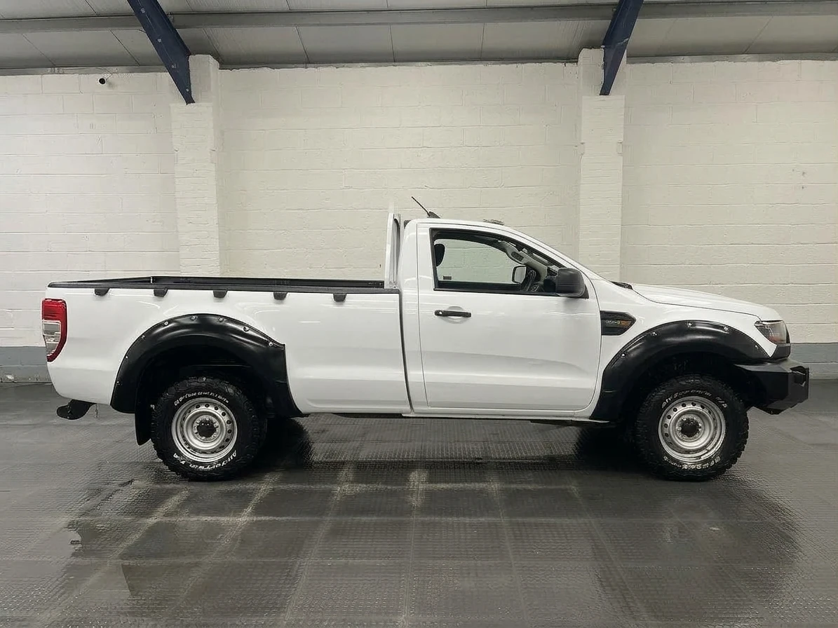 2022 Ford Ranger PickUp Van — side view