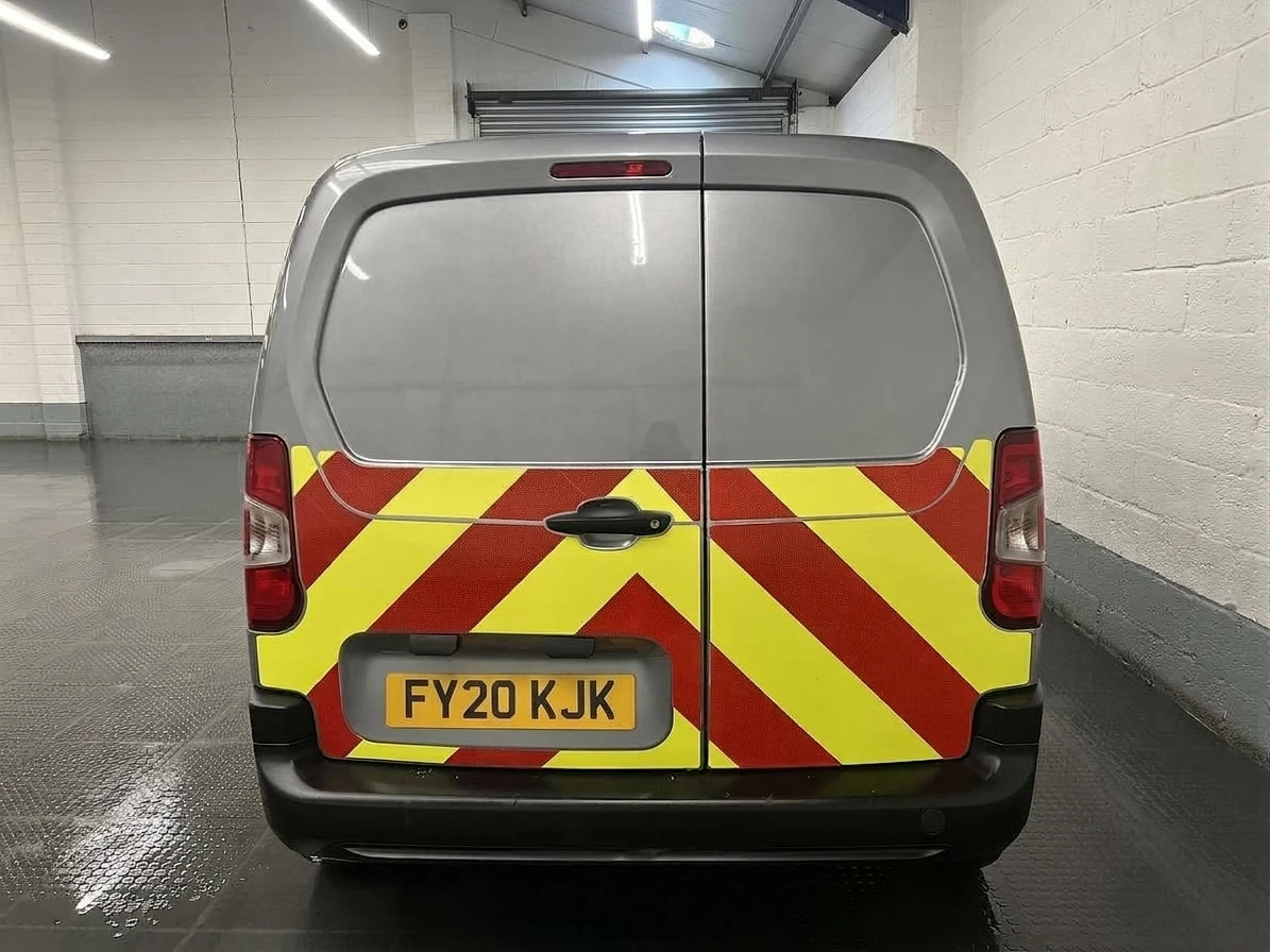 2020 Peugeot Partner Panel Van — rear view