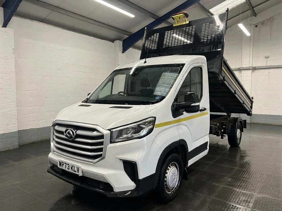 2023 Maxus Deliver 9 Tipper Van — front three-quarter view