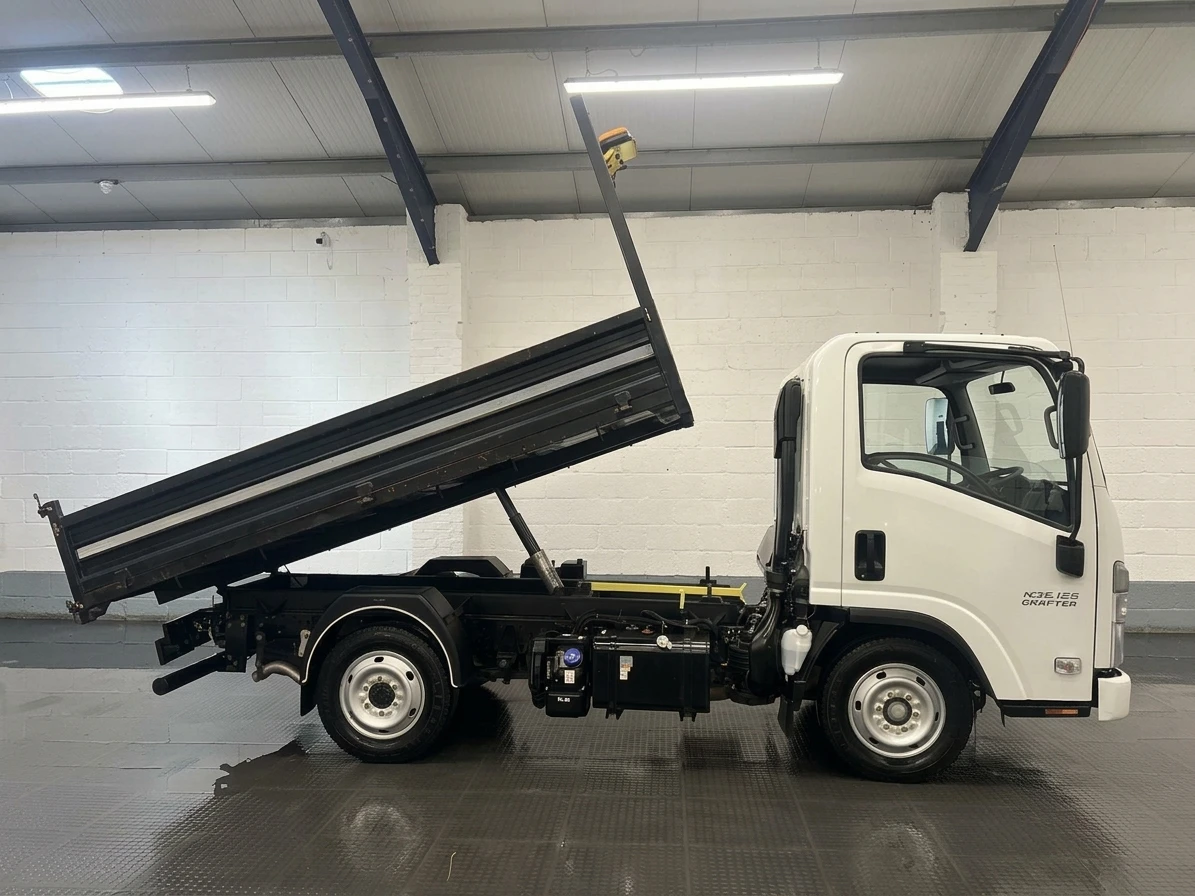 2023 Isuzu Grafter Tipper Van — side view