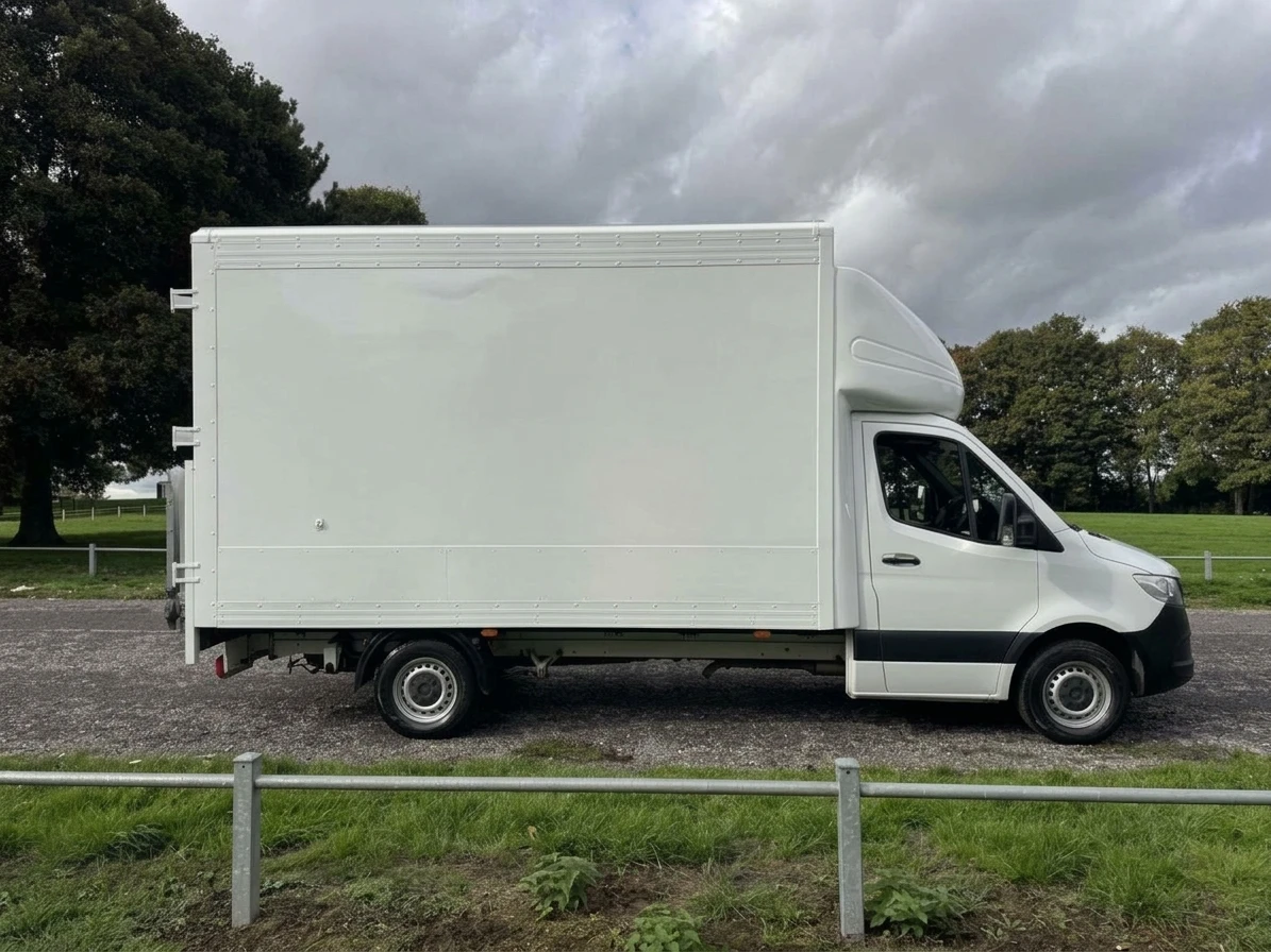 2020 Mercedes-Benz Sprinter CurtainSider Van — side view