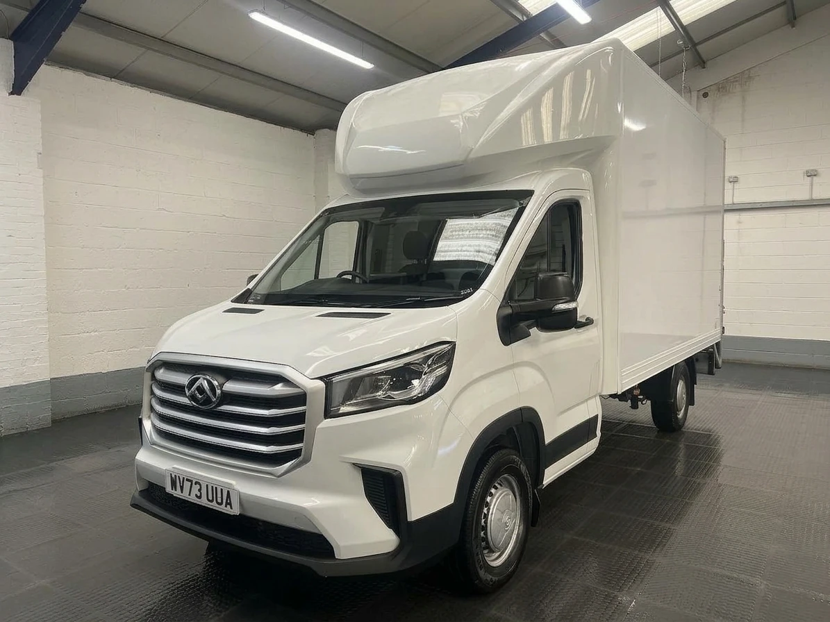 2023 Maxus Deliver 9 Luton Box Van — front three-quarter view
