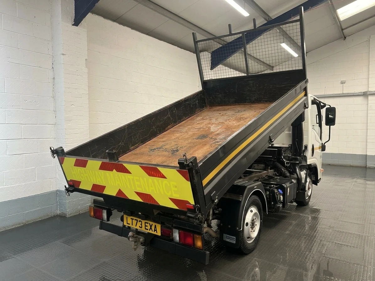 2023 Isuzu Grafter Tipper Van — rear three-quarter view