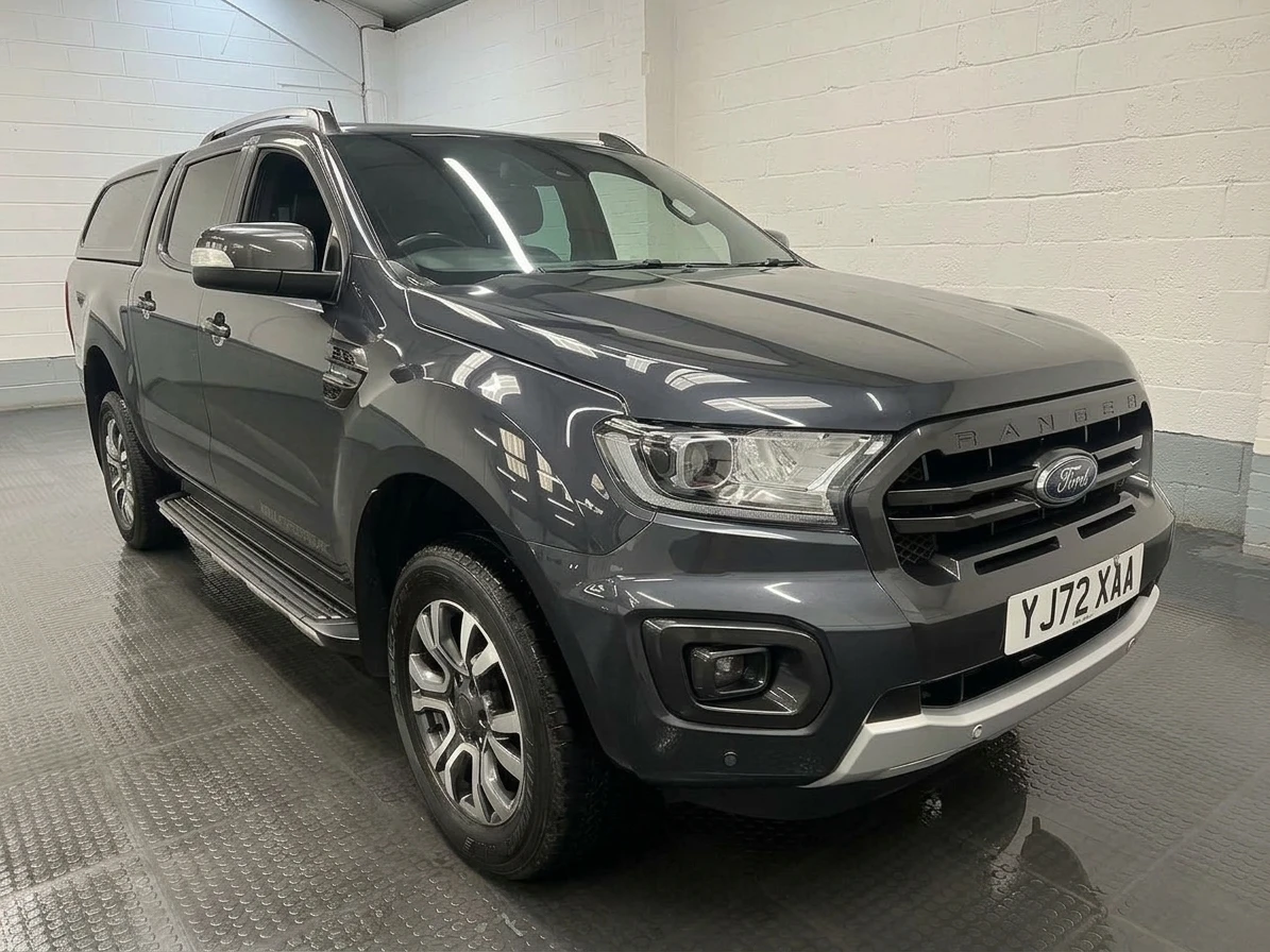 2022 Ford Ranger Double Cab PickUp Van — front three-quarter view