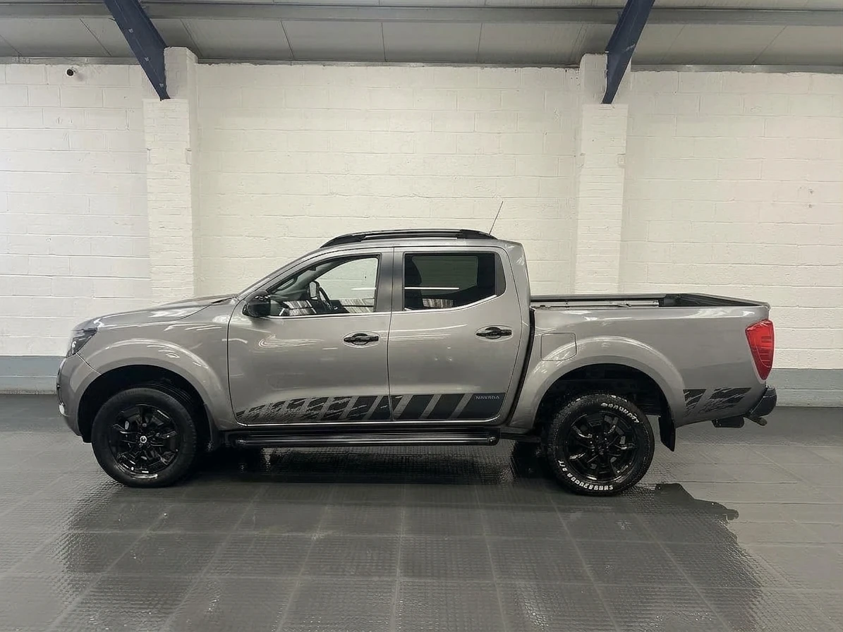 2021 Nissan Navara Double Cab PickUp Van — side view