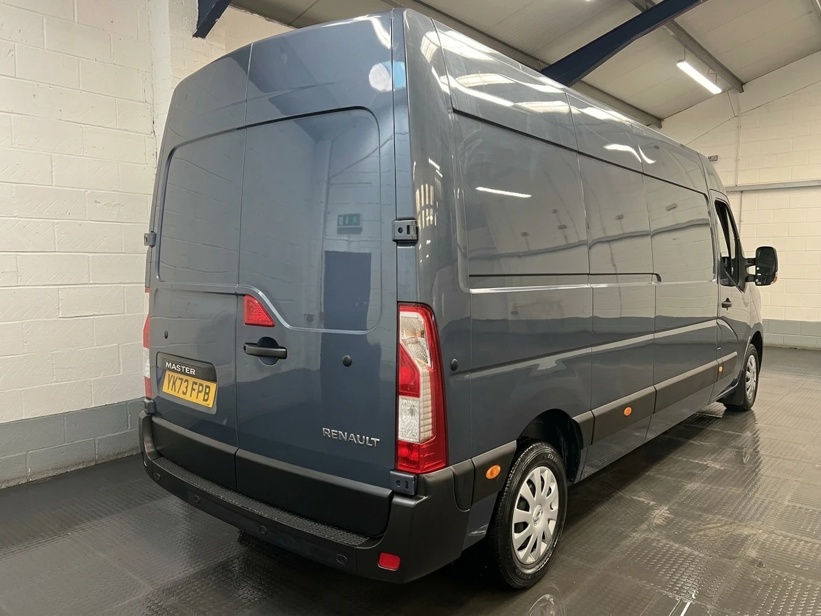 2023 Renault Master Panel Van — rear three-quarter view