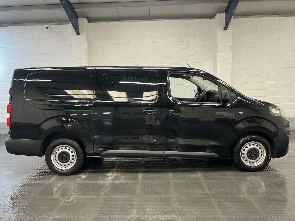 2023 Citroen Dispatch Panel Van — side view