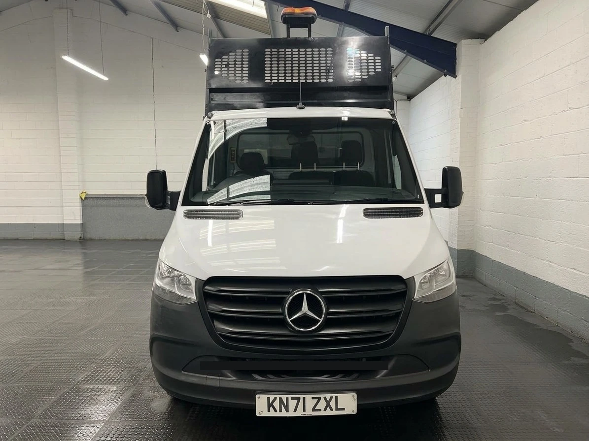 2021 Mercedes-Benz Sprinter Tipper Van — front view