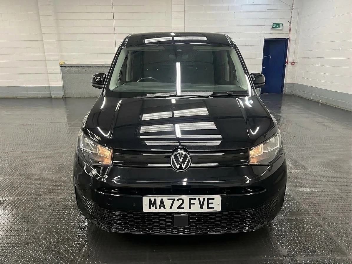 2022 Volkswagen Caddy Panel Van — front view