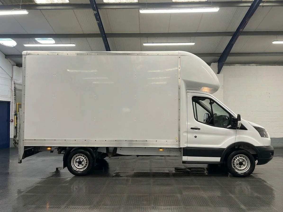 2019 Ford Transit Luton Box Van — side view