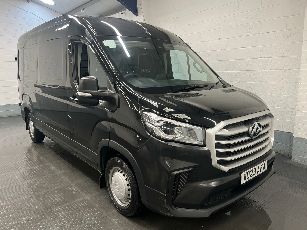 2023 Maxus Deliver 9 High Roof Panel Van — front three-quarter view