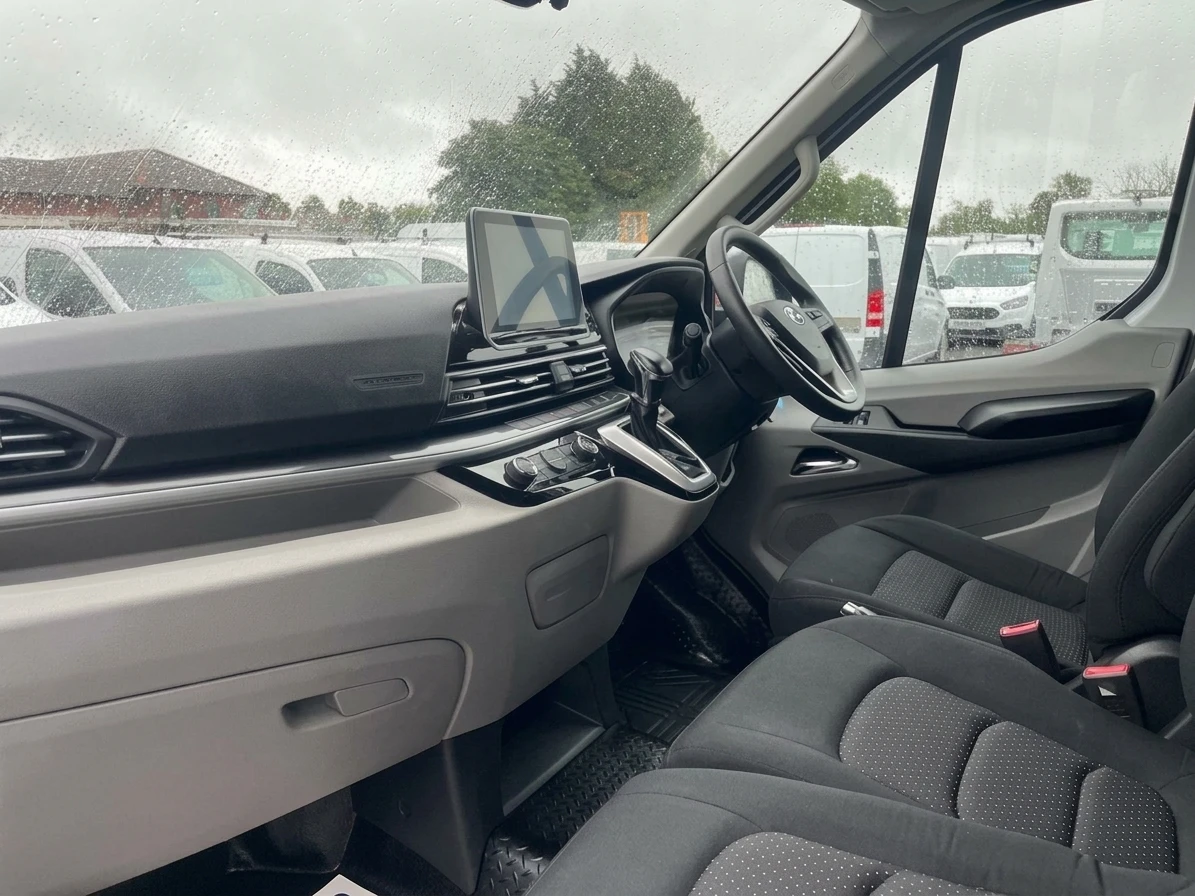 2024 Maxus eDeliver 9 Luton Low Loader Van — cab interior