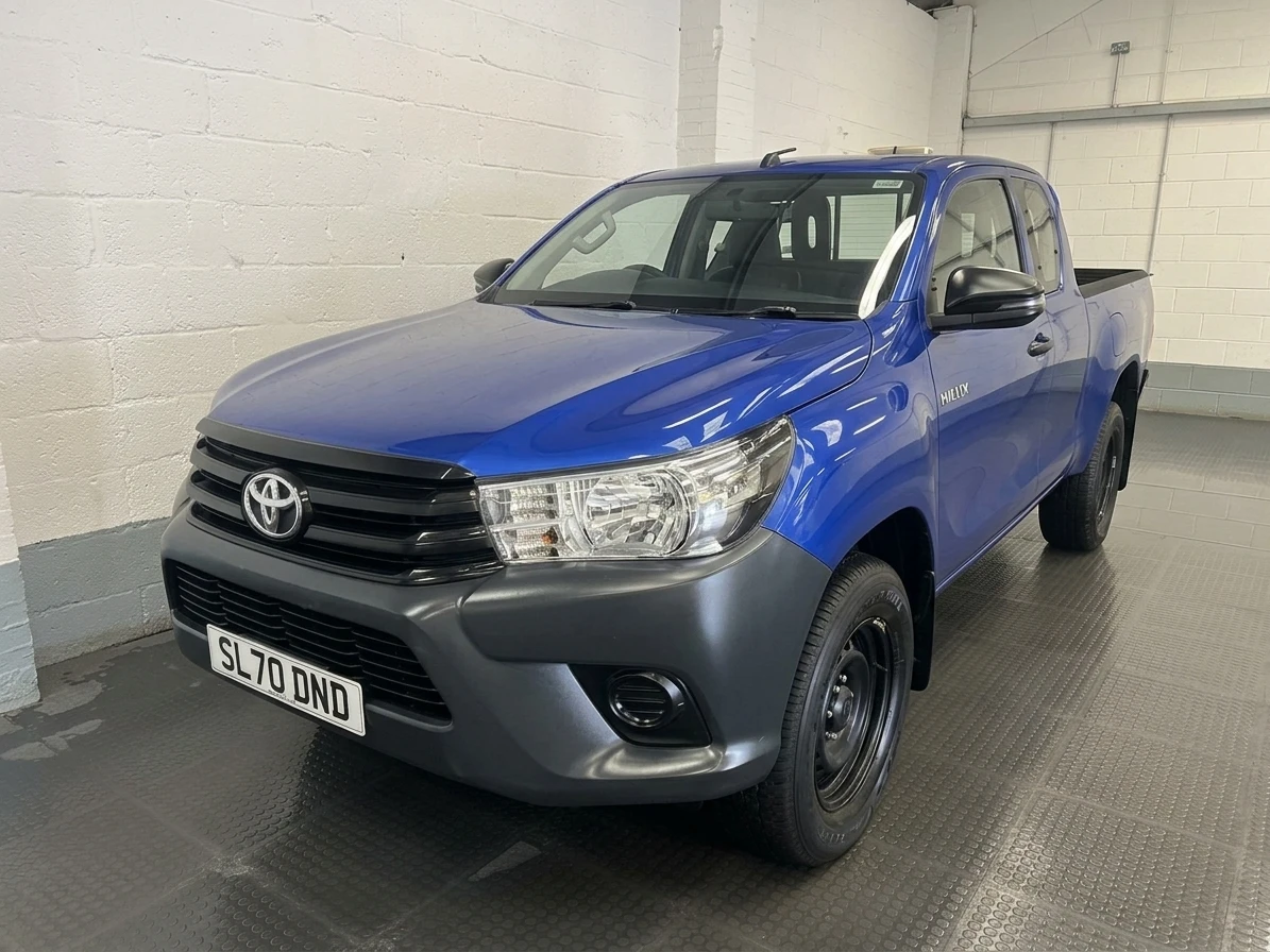 2020 Toyota Hilux Double Cab PickUp Van — front three-quarter view