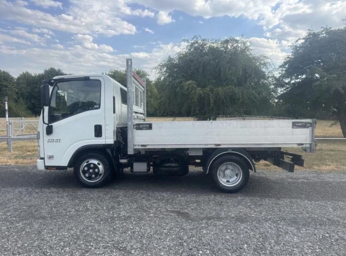 2023 Isuzu Grafter Tipper Van — side view
