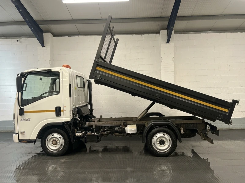2023 Isuzu Grafter Tipper Van — side view