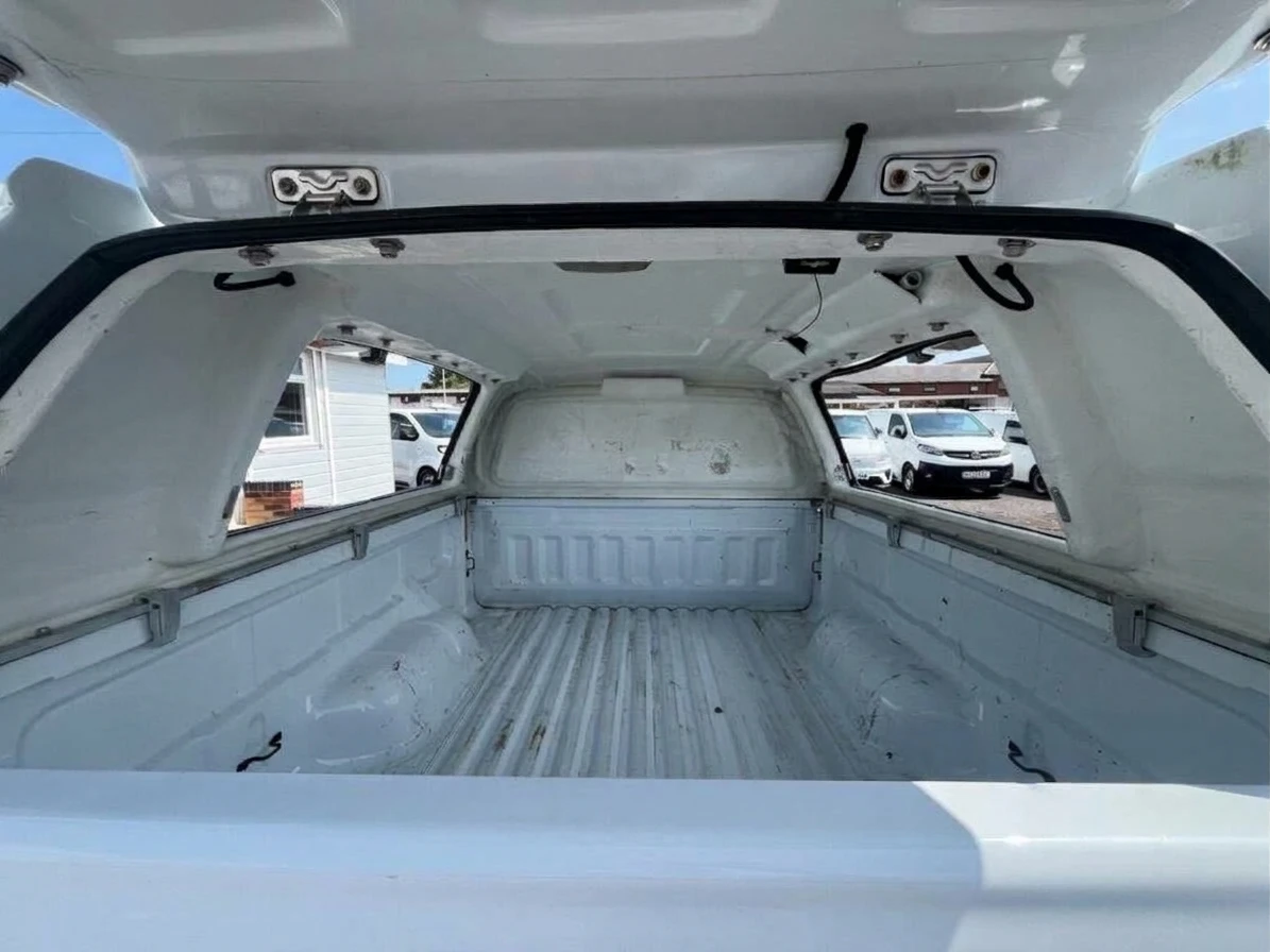2023 Ford Ranger PickUp Van — cab interior