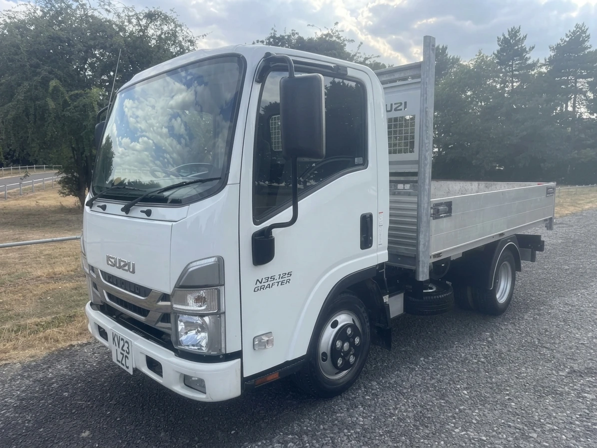 2023 Isuzu Grafter Tipper Van — front three-quarter view