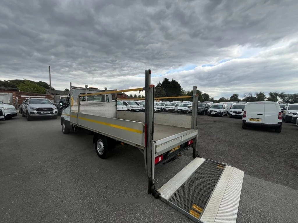 2023 Iveco Daily Dropside Van — rear three-quarter view