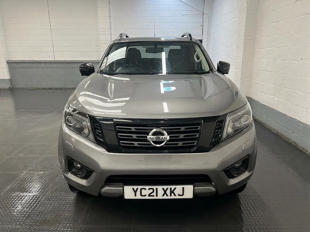 2021 Nissan Navara Double Cab PickUp Van — front view